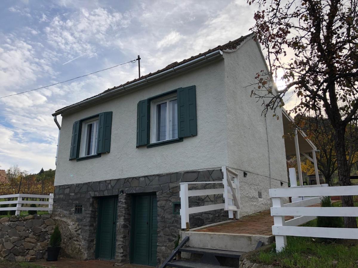Villa Smaragd Doba Exterior foto