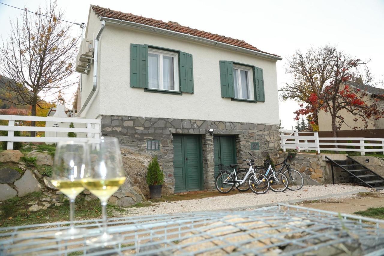 Villa Smaragd Doba Exterior foto
