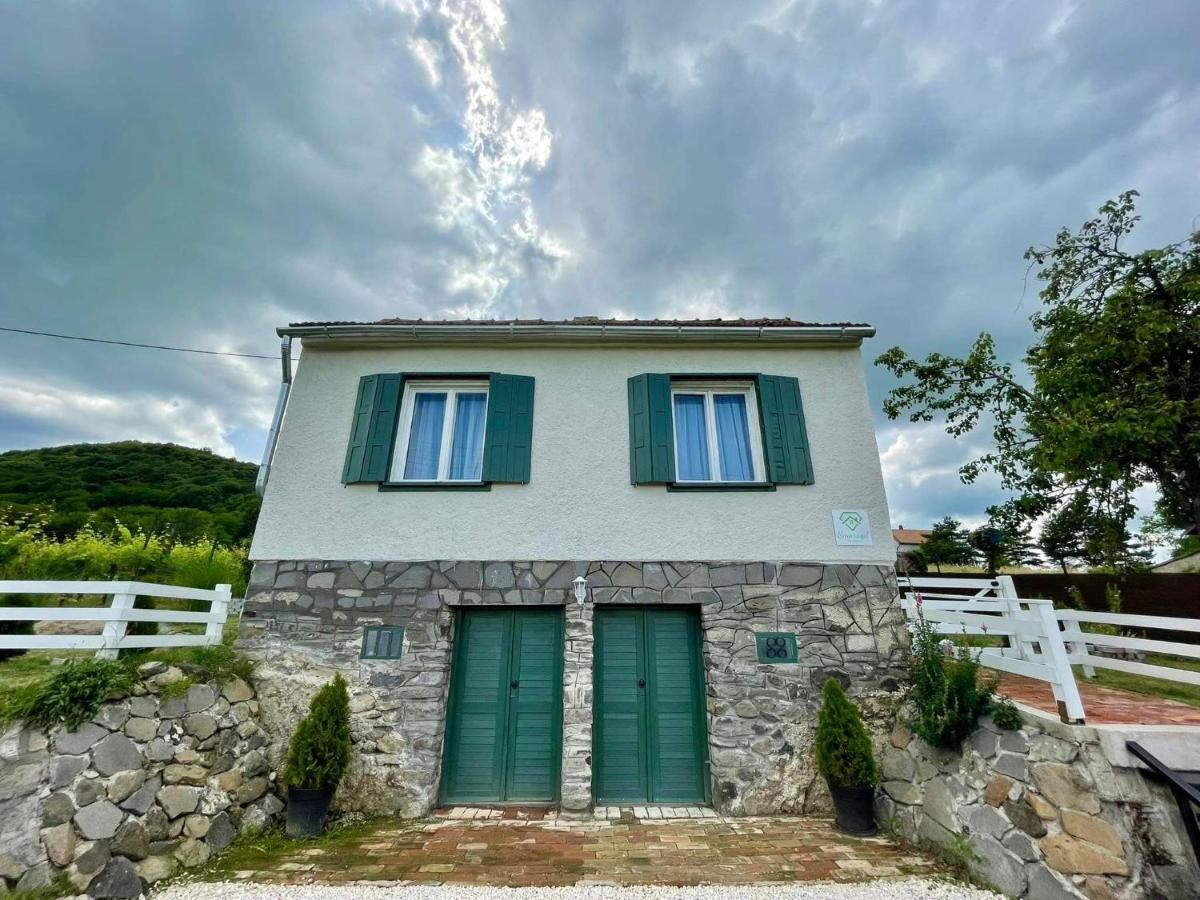 Villa Smaragd Doba Exterior foto